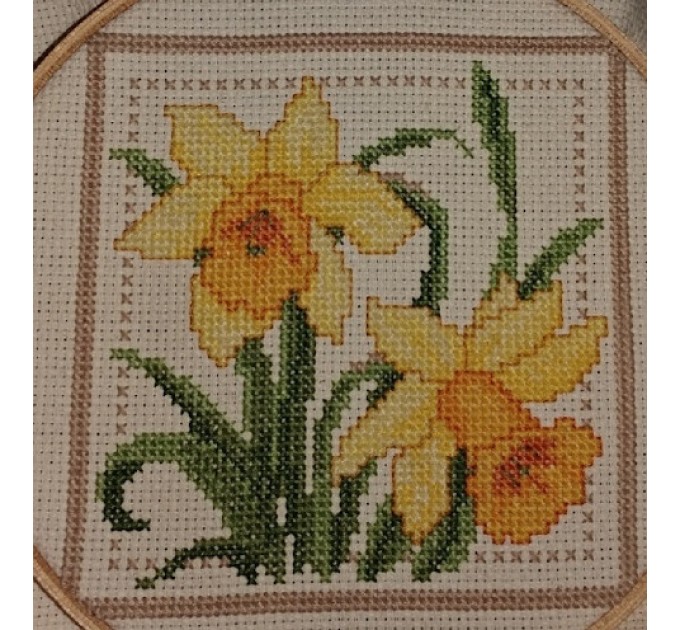 Набор для вышивания крестом 17х17 Нежный цветок (3) Joy Sunday H425